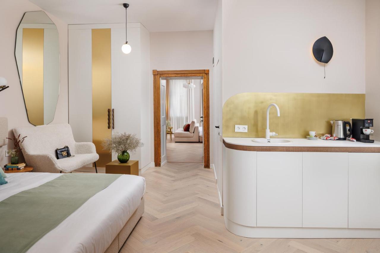 Aries' Collection Luxury Suites 브라쇼브 외부 사진
