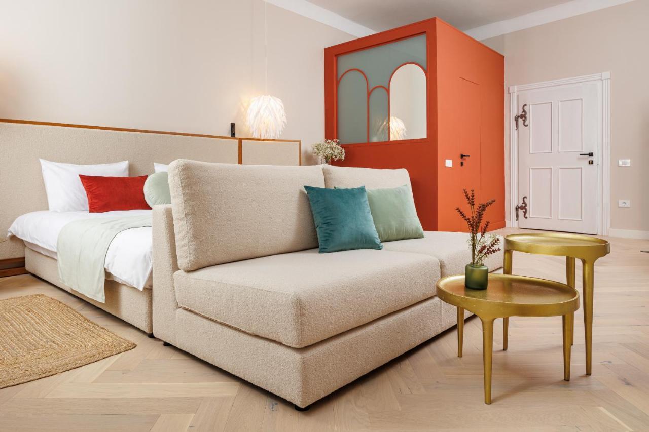 Aries' Collection Luxury Suites 브라쇼브 외부 사진